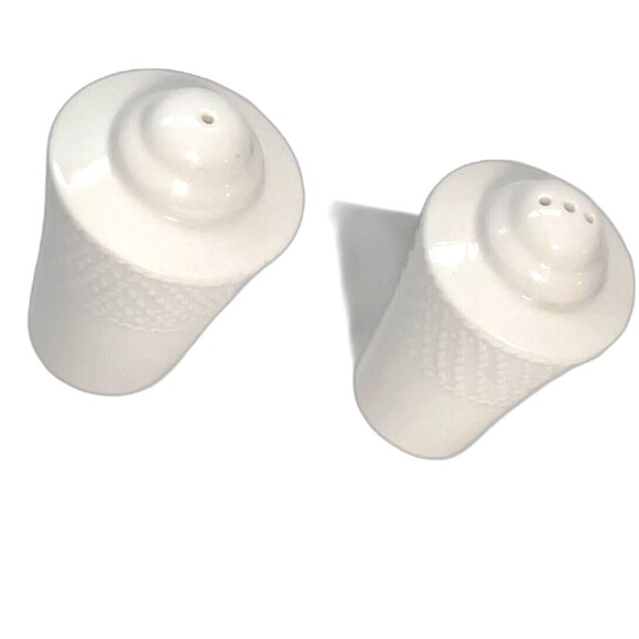 WATERFORD White Elegant Ceramic Salt and Pepper Shakers Basket Weave Design - Picture 5 of 10